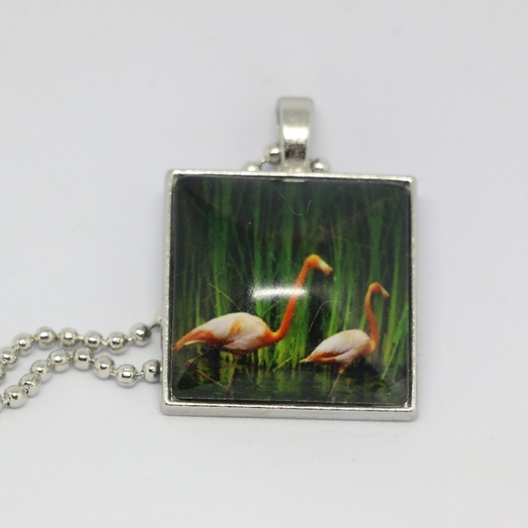Flamingo Silver Plate & Glass Cabochon Pendant - Picture 1 of 7